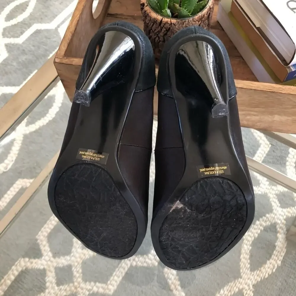 Kenneth Cole Black Peep Toe Heels, Size 7